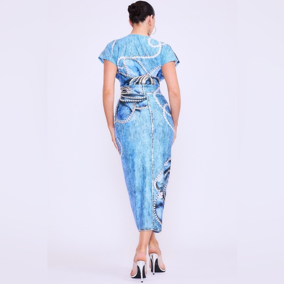 Her Bottari Denim print deep v neck pleats midi dress - Picture 7 of 7